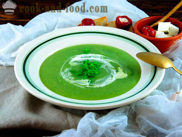Purea di broccoli zuppa con crema