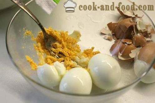Torte fritte con uova e cipolla verde