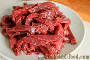 Cetrioli con carne in coreano (Sezione)