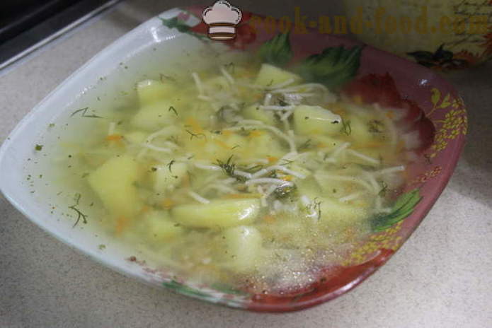 Zuppa di pesce con la testa di luccio montata su - come cuocere la zuppa di pesce da un luccio in fretta, passo dopo passo ricetta foto