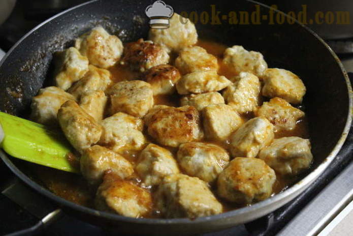 Mitboly Chicken - come cucinare le polpette in salsa, passo dopo passo foto-ricetta della salsa mitbolov