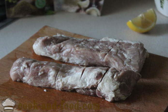 Arrosto di maiale al cartoccio - come delizioso per cucinare la carne di maiale in salsa di soia, un passo per passo ricetta foto