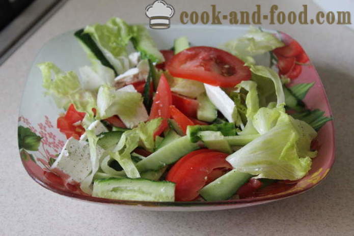 Insalata di verdure con feta - come preparare un insalata con formaggio feta e verdure, con un passo per passo ricetta foto