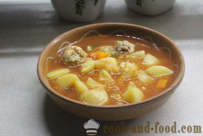 Semplice zuppa di lenticchie rosse con polpette di carne e pomodoro - come cucinare la zuppa di lenticchie rosse, con un passo per passo ricetta foto
