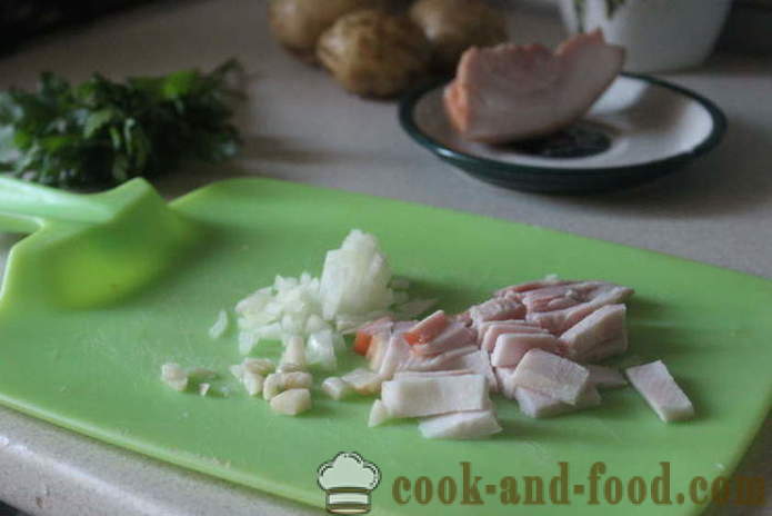 Patate saporite con aglio e pancetta - come cucinare un delizioso patate novelle, un passo per passo ricetta foto