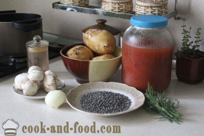Zuppa di lenticchie con funghi e succo di pomodoro - Come rendere zuppa di lenticchie con pomodoro, passo dopo passo le foto delle ricette
