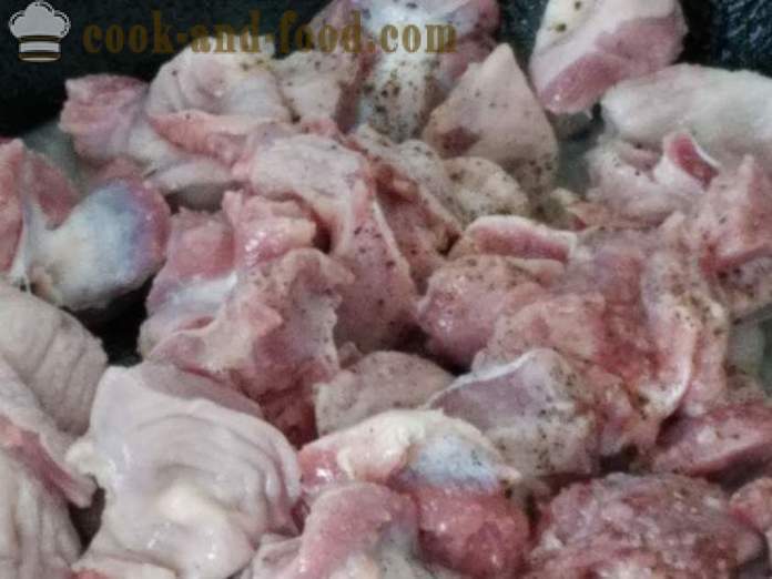 Ventriglio pollo in umido in una padella - come cucinare un delizioso pollo ventriglio, passo dopo passo le foto delle ricette