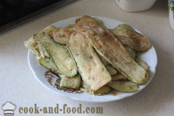 Rotoli di zucchine ripieni di - come cucinare deliziose zucchine fritte in padella, un passo per passo ricetta foto