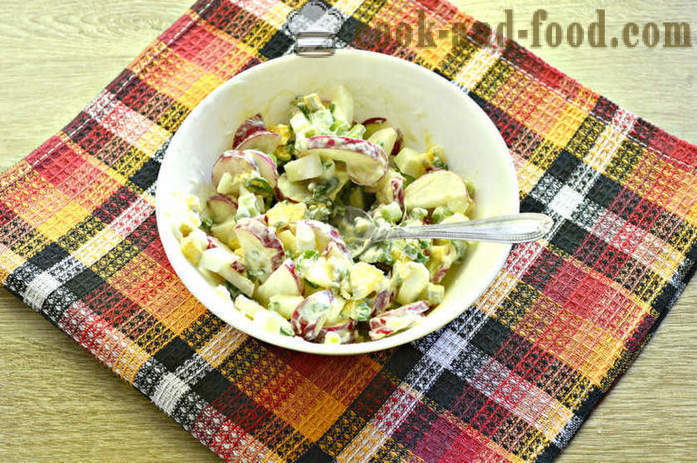 Insalata con ravanelli e rabarbaro - Come fare un'insalata di radicchio e rabarbaro, un passo per passo ricetta foto