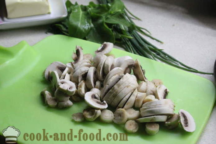 Casseruola di patate crude con funghi e acetosa - come fare una casseruola di patate con funghi, un passo per passo ricetta foto
