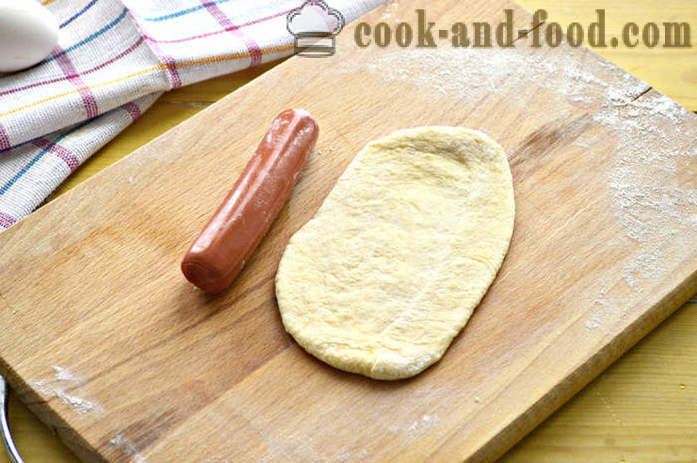 Salsicce originali nella pasta lievitata finito - quanto è bello fare i maiali in coperte, con un passo per passo ricetta foto