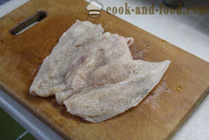 Rotolo di pollo al forno nel forno - come rotolo di pollo al forno in un foglio, con un passo per passo ricetta foto