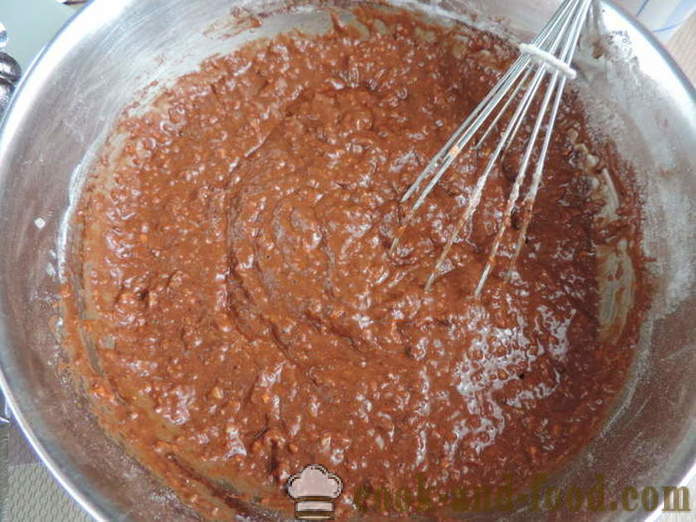 Il metodo più semplice torta al cioccolato di carote con olio vegetale - come cucinare torta di carote al forno, con un passo per passo ricetta foto
