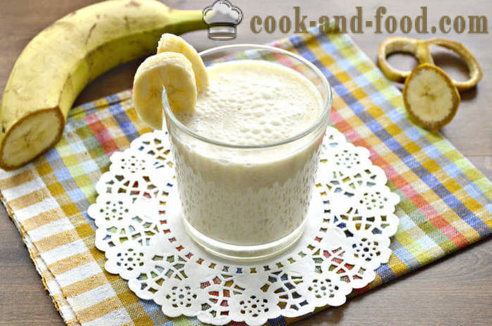 Frullato di banana con fiocchi di avena - Come fare un frullato di banana con latte e farina d'avena in un frullatore, un passo per passo ricetta foto
