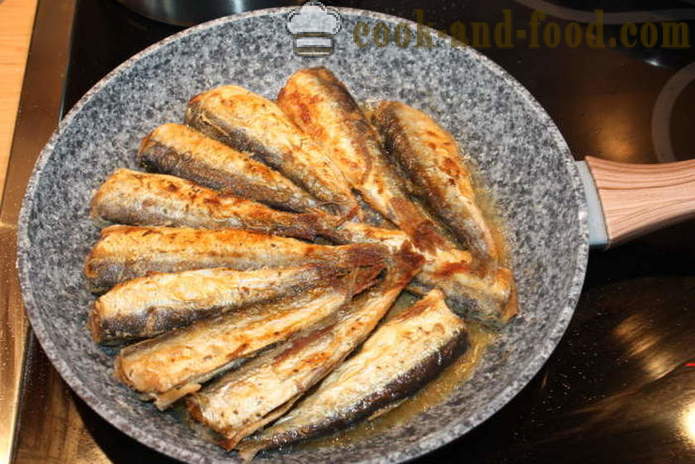 Aringa fritta nella farina - come cucinare aringhe fritte in una padella, un passo per passo ricetta foto