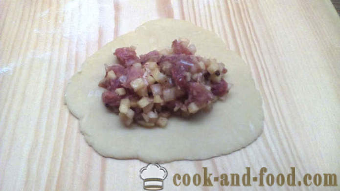 Torte tartari con carne e una patata su kefir - come cucinare torte con kefir in forno, con un passo per passo ricetta foto