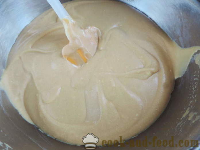 Gelato al caramello dal latte senza uova - come preparare il gelato fatto in casa senza uova, passo dopo passo ricetta foto