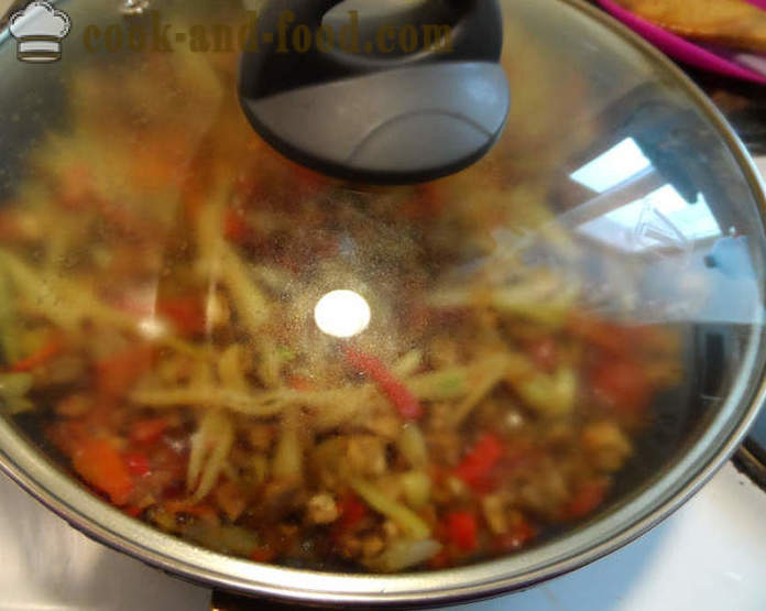 Zuppa densa Chili con carne - come cucinare un classico chili con carne, passo dopo passo ricetta foto