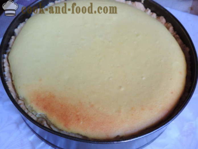 Cheesecake fatta in casa con ricotta su una pasta frolla - come fare una torta di formaggio in casa, passo dopo passo ricetta foto