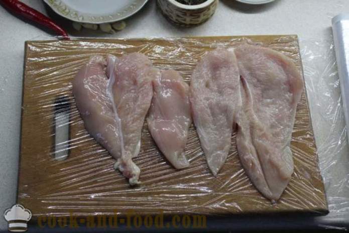 Rotolo di pollo fatta in casa in un foglio - come fare un rotolo di pollo a casa, passo dopo passo ricetta foto