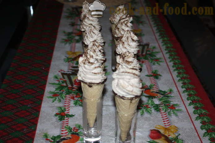 Dessert con mascarpone senza cottura in cono di cialda - come fare un dolce senza cottura, passo dopo passo ricetta foto