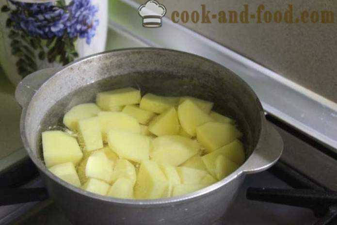 Palle di patate con formaggio ed erbe in olio - come fare palline di patate con formaggio, un passo per passo ricetta foto