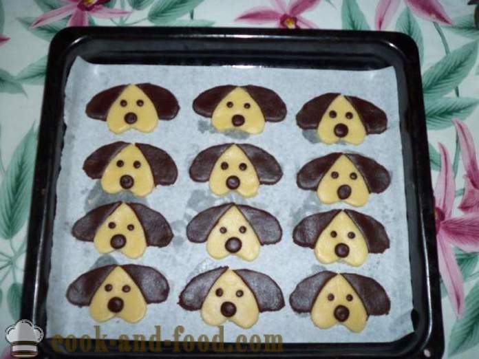 Biscotti frollini Natale sotto forma di un cane - come cuocere i biscotti a forma di un cane alla vigilia di Capodanno, un passo per passo ricetta foto