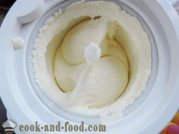 Homemade gelato sundae Sovietica - come fare una coppa di gelato in casa, passo dopo passo ricetta foto