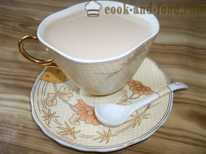 Tè masala classica con latte e spezie - come fare il tè, Chai con il latte, un passo per passo ricetta foto