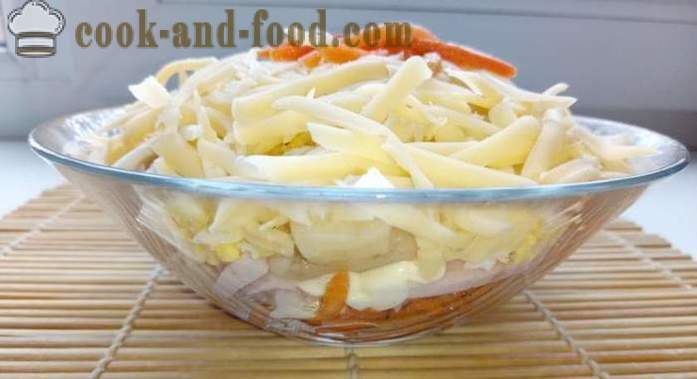 Insalata e patatine semplice - Come fare un insalata a strati con prosciutto, funghi e patatine, un passo per passo ricetta foto