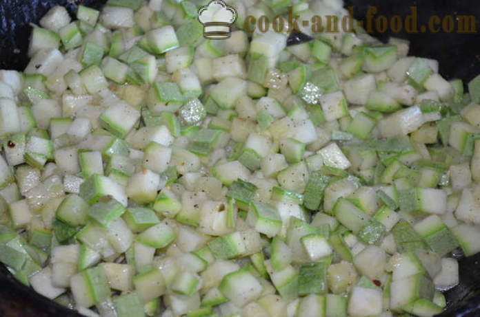 Stufato di verdure con patate e zucchine - come cucinare stufato di verdure con patate, zucchine, melanzane e cavolfiori, un passo per passo ricetta foto