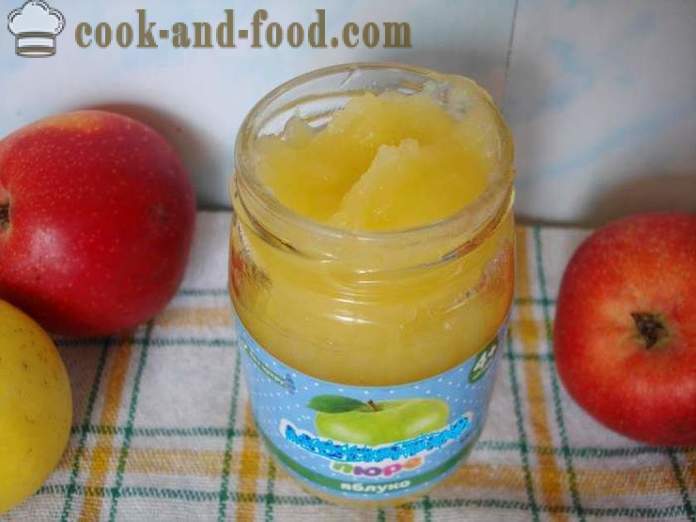 Bambino salsa di mele con mele fresche - Come fare salsa di mele bambino a casa, passo dopo passo ricetta foto