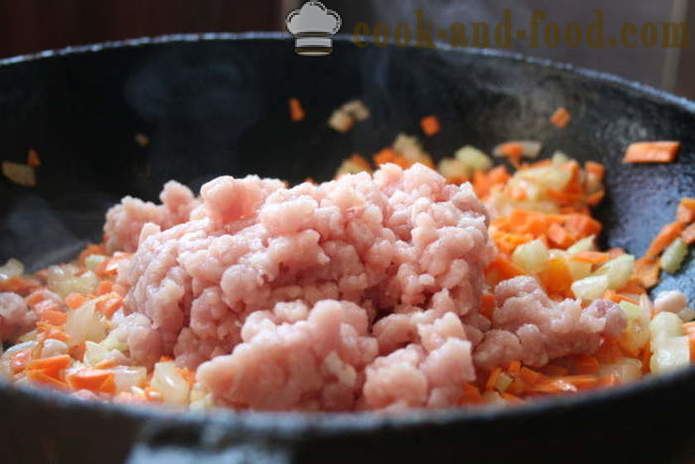 Stufato con lenticchie, verdure e salsa - come cucinare le lenticchie con carne e salsa, un passo per passo ricetta foto