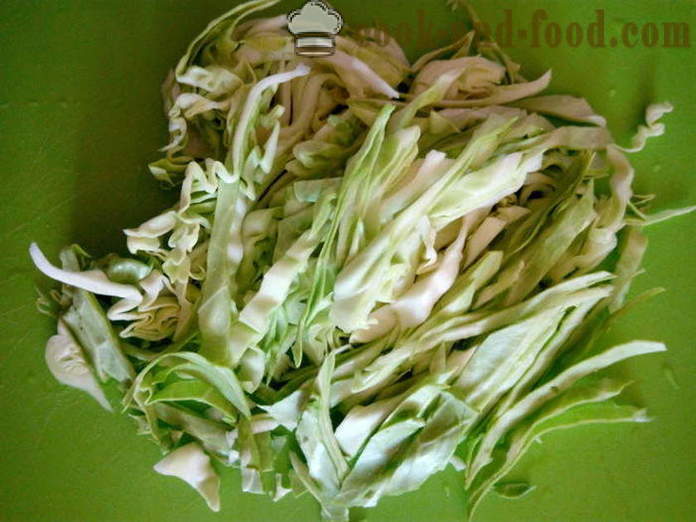 La più deliziosa insalata con rucola e verdure - come preparare un'insalata di rucola, un passo per passo ricetta foto