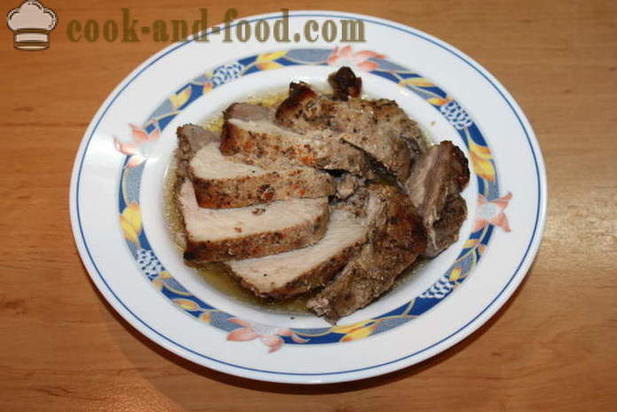 Carne di maiale al cartoccio, al forno con salsa di melograno - come cuocere carne di maiale che era succulenta, con un passo per passo ricetta foto