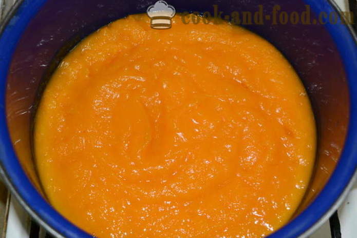 Crema di zucca, carote e sedano senza panna - Come cucinare una deliziosa zuppa di zucca, un passo per passo ricetta foto