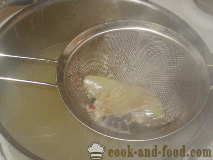 Una semplice ricetta per la zuppa di pesce dagli obiettivi luccio multivarka - come cucinare la zuppa da casa testa luccio, passo dopo passo ricetta foto