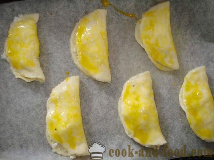 Sochniki con cottage formaggio pasta sfoglia - come cuocere sochniki con ricotta pasta sfoglia, un passo per passo ricetta foto
