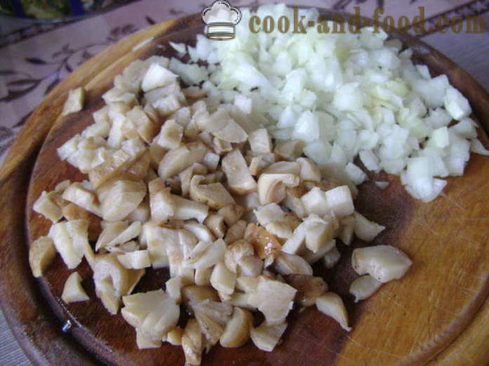 Gnocchi senza carne con patate e funghi - come cucinare gnocchi con patate e funghi, un passo per passo ricetta foto