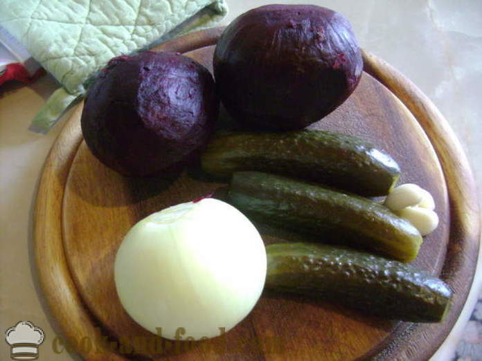 Delicious Caviale dalla barbabietola con cipolla e cetriolo - come cucinare uova con barbabietole in padella, con un passo per passo ricetta foto