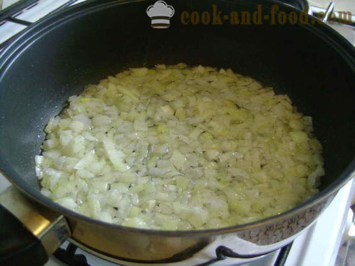 Delicious Caviale dalla barbabietola con cipolla e cetriolo - come cucinare uova con barbabietole in padella, con un passo per passo ricetta foto