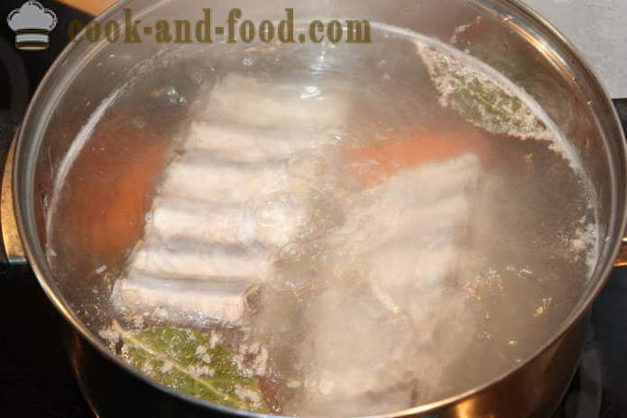 Bacone nel forno - come cucinare pancetta in forno, con un passo per passo ricetta foto