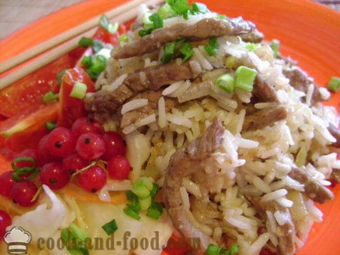 Riso con carne in cinese - come cucinare il riso con carne in una padella, un passo per passo ricetta foto