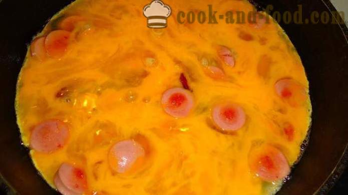 Grandi uova fritte con salsicce di uova di struzzo - Come cucinare una frittata di uova di struzzo, passo dopo passo le foto delle ricette
