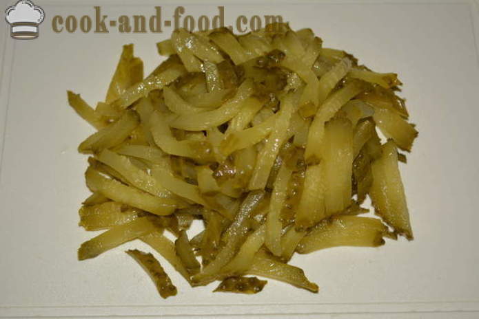 Insalata di cetrioli sottaceto e cipolle Luka- come fare un insalata di sottaceti e cipolle, con un passo per passo ricetta foto