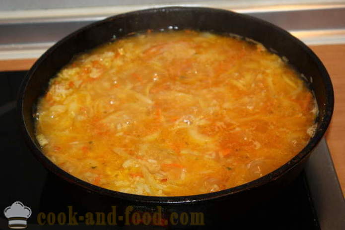 Contorno delizioso di riso con carote, cipolla e aglio - Come cucinare un delizioso contorno di riso, un passo per passo ricetta foto