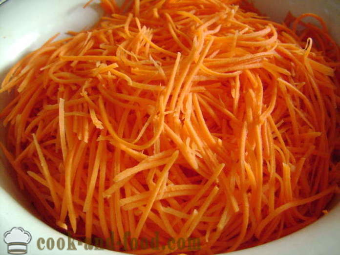 Insalata coreana con carote e noci - come cucinare una deliziosa insalata con carote e noci, con un passo per passo ricetta foto