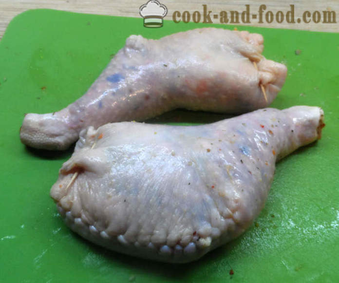 Cosce di pollo ripiene - come cucinare cosce di pollo ripiene, passo dopo passo le foto delle ricette