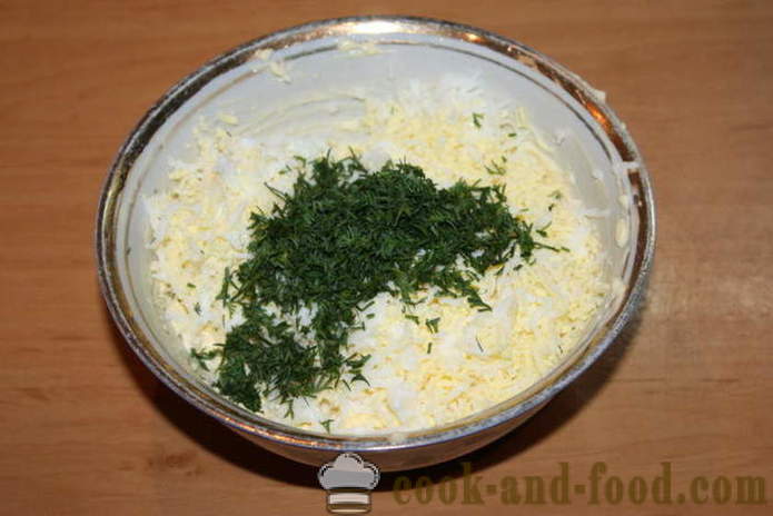 Antipasto ebraico di formaggio fuso con aglio - come fare aperitivo ebraico con l'aglio, un passo per passo ricetta foto