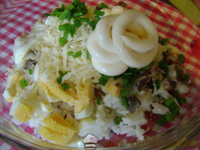 Insalata di pesce semplice con riso e uova - come cucinare insalata di pesce con riso, un passo per passo ricetta foto